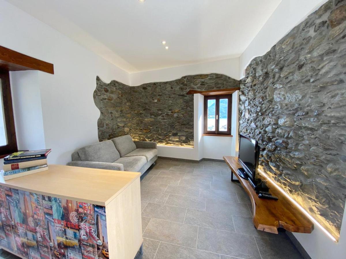 Independent Stone House With Lake View Villa Musso Exterior foto